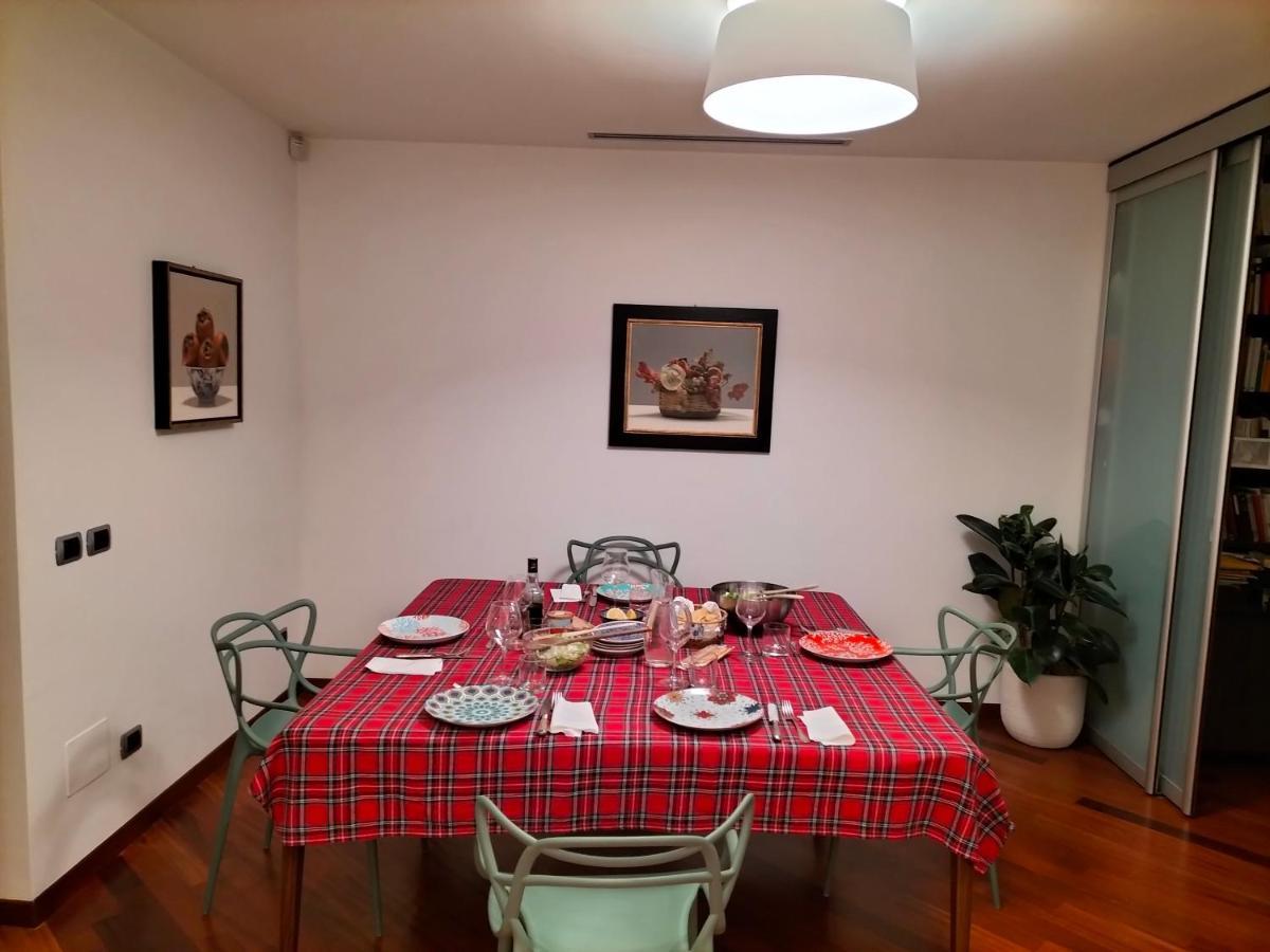 Stanza Nr 4 In Incantevole In Zona Solari Gasthof Mailand